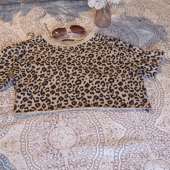 Blooming Jelly leopard print crop top - Picture 12 of 13